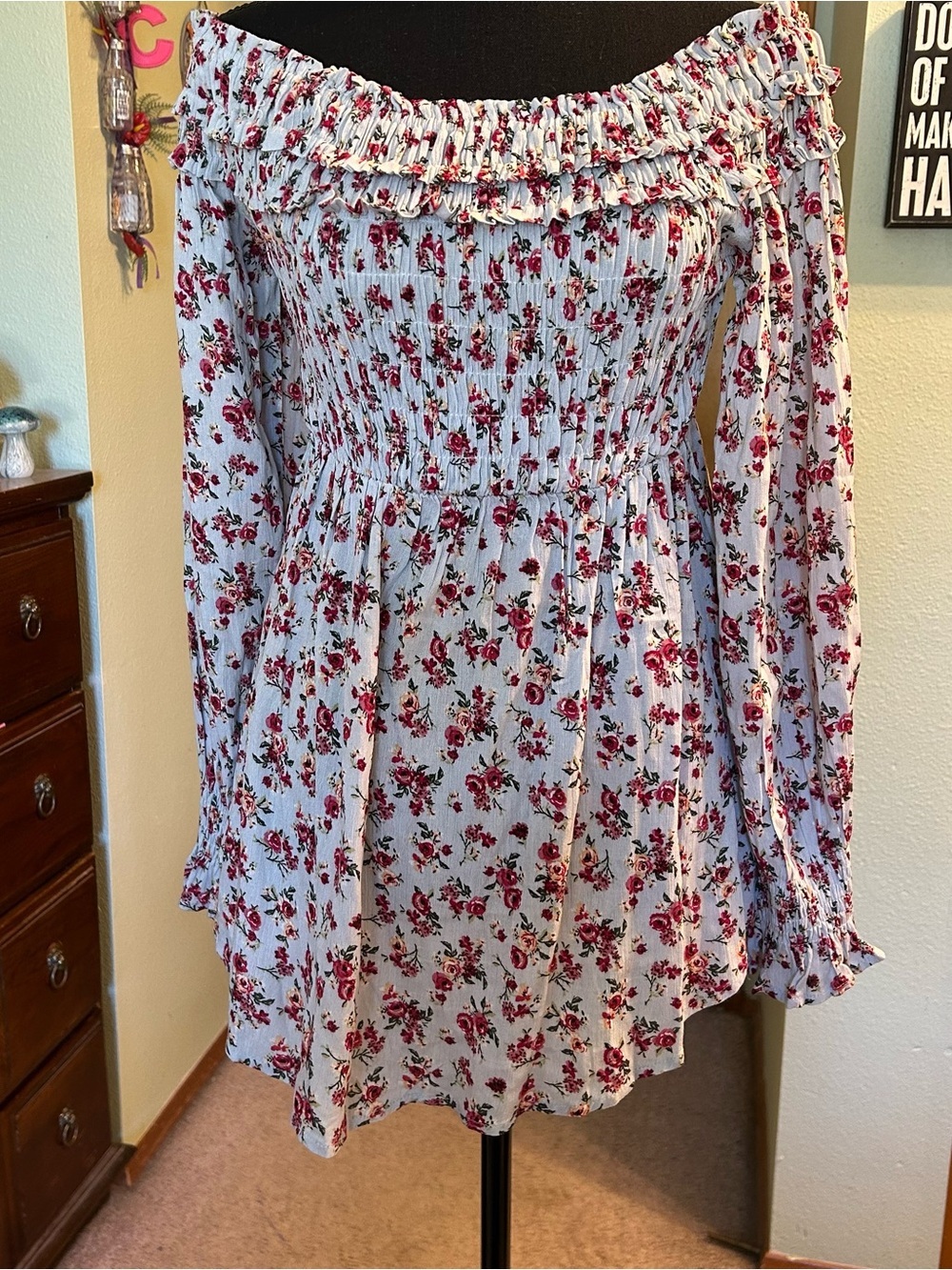 Kori America light blue floral off the shoulder long sleeve flowy blouse S